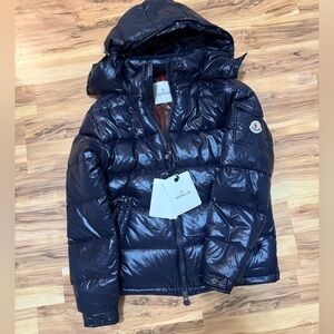 Moncler maya down jacket. Navy blue. Size 1 (small). NWT.